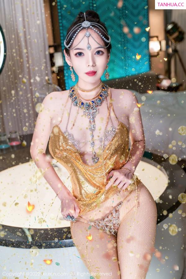 大美媚京  [XiuRen]高清写真图 2022.09.08 No.5559 大美妞儿第18张图片